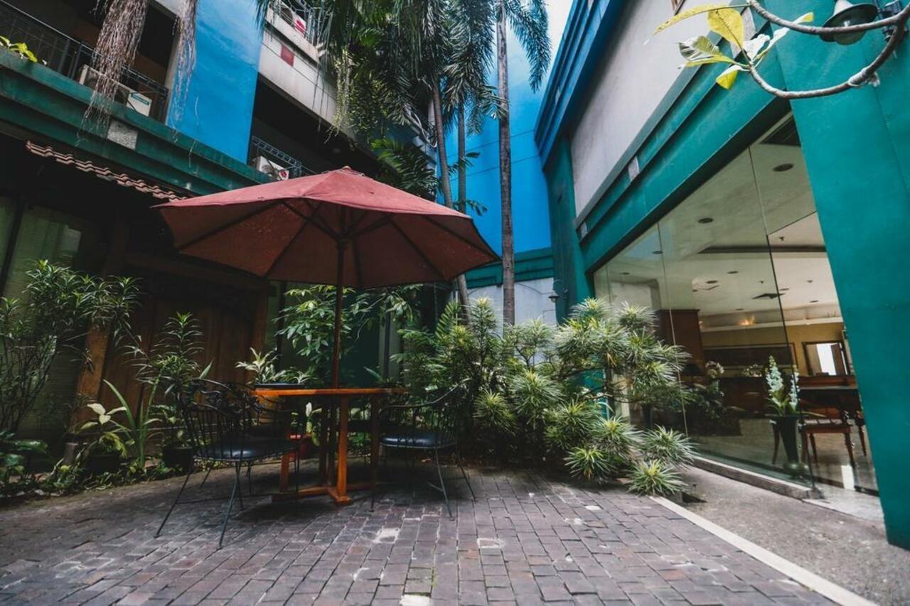 Reddoorz Plus Near Monumen Nasional Jakarta Eksteriør billede