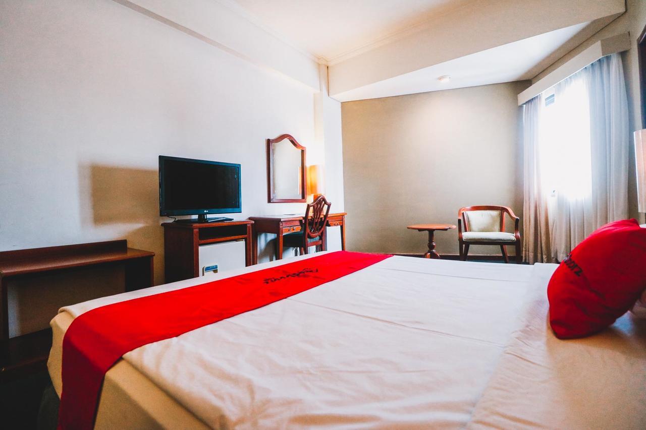 Reddoorz Plus Near Monumen Nasional Jakarta Eksteriør billede