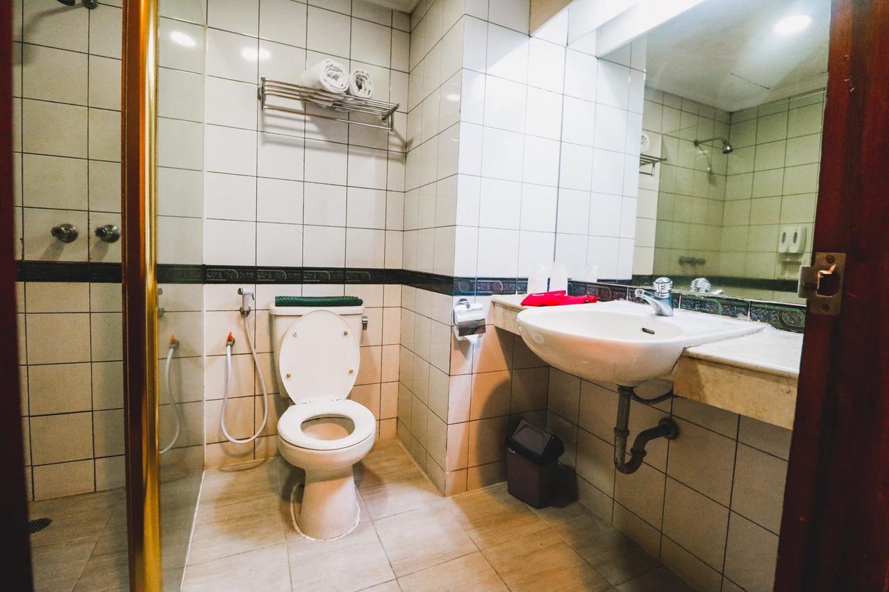 Reddoorz Plus Near Monumen Nasional Jakarta Eksteriør billede